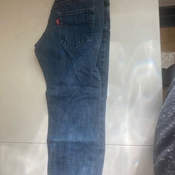 Levi’s - Picture 2 of 5